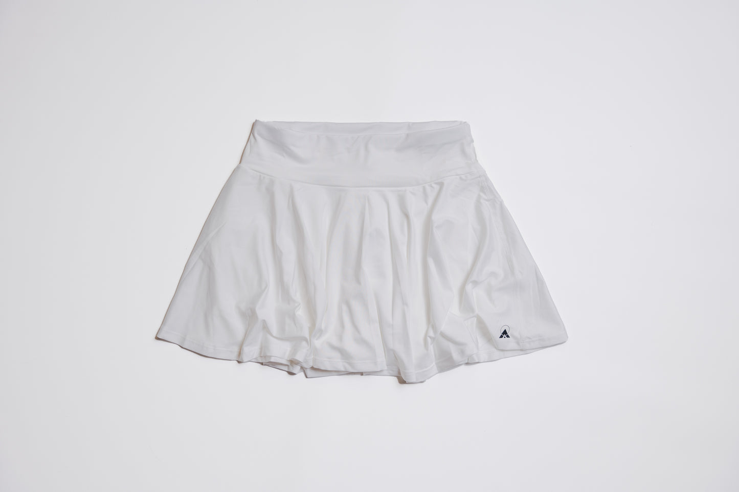 (WOMENS) AUXO GOLF SKORT (WHITE)